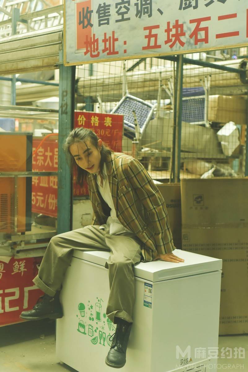情绪模特