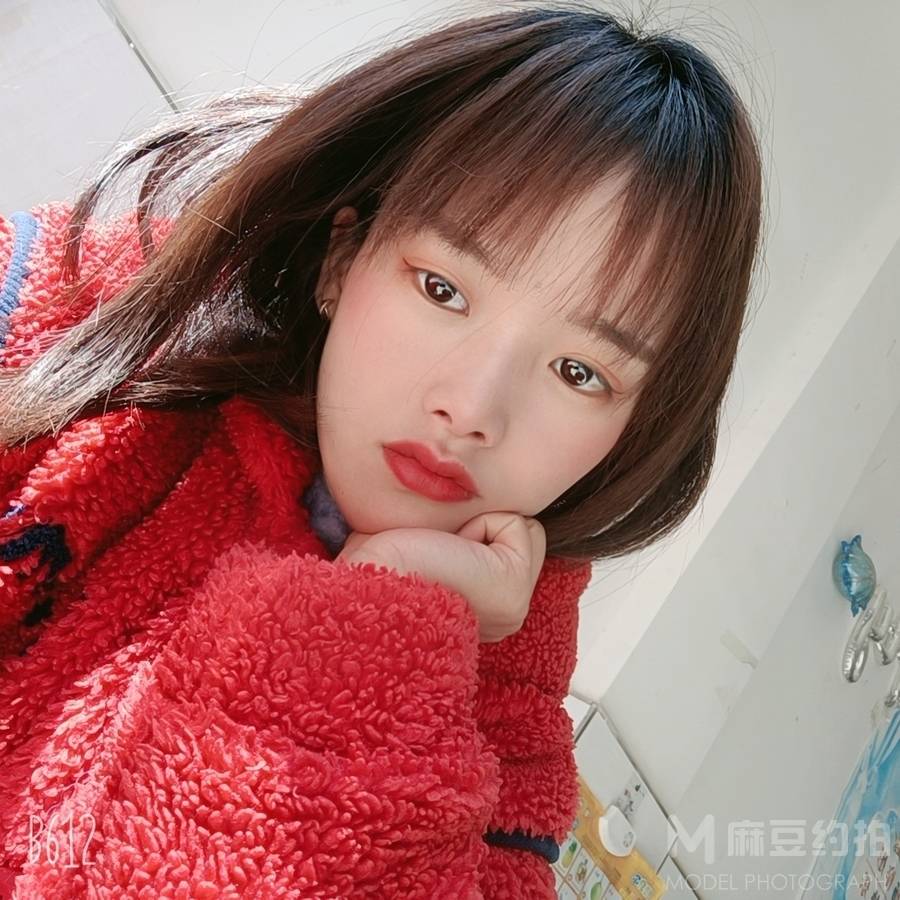 黑白模特