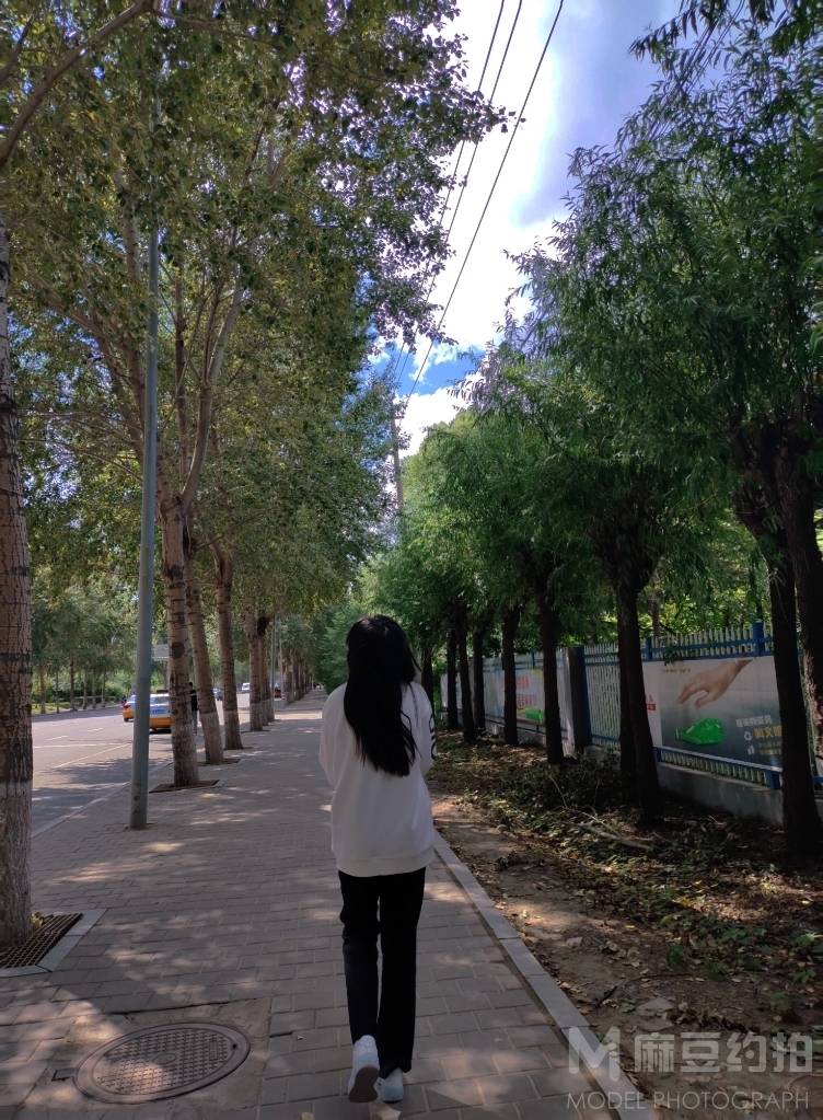 校园模特