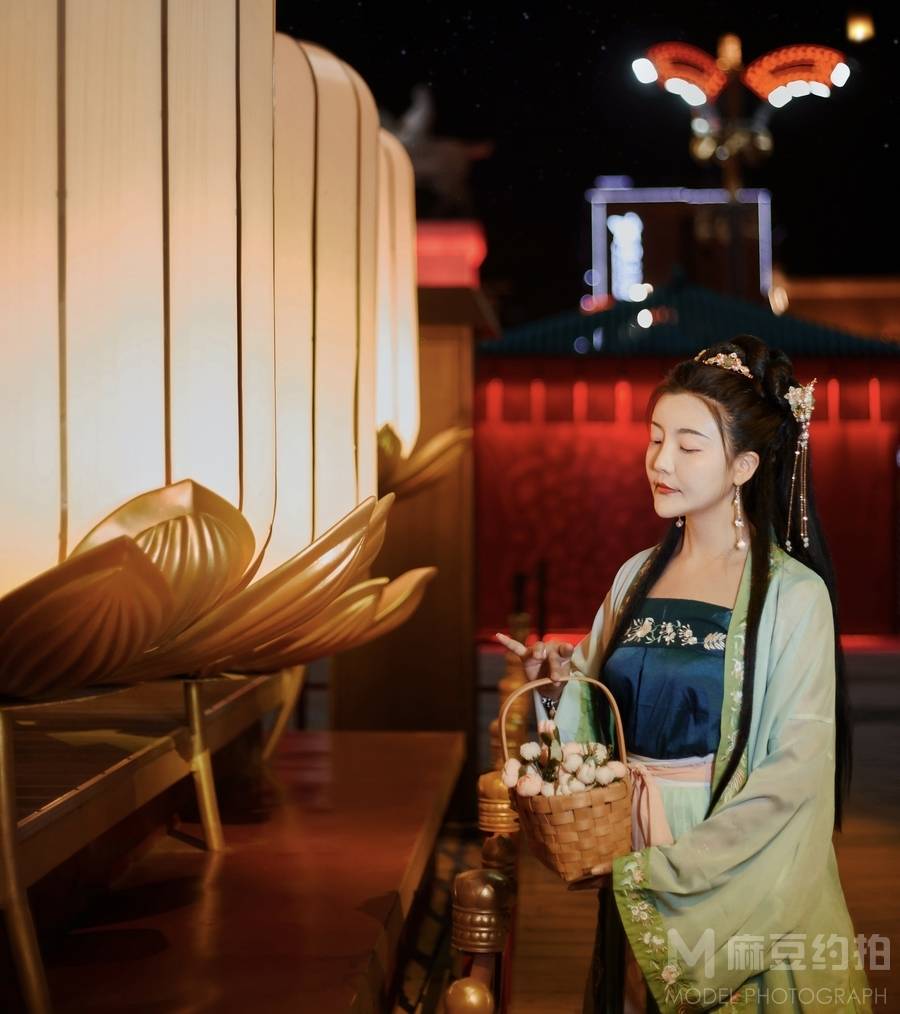 汉服模特