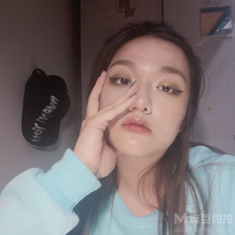 妆容模特