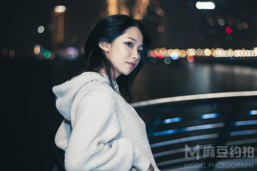 夜景模特