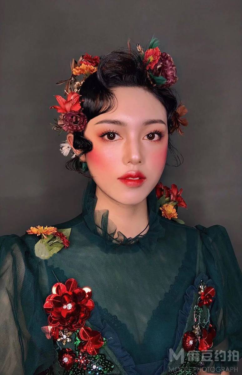 妆容模特