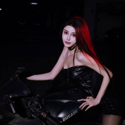 黑白模特