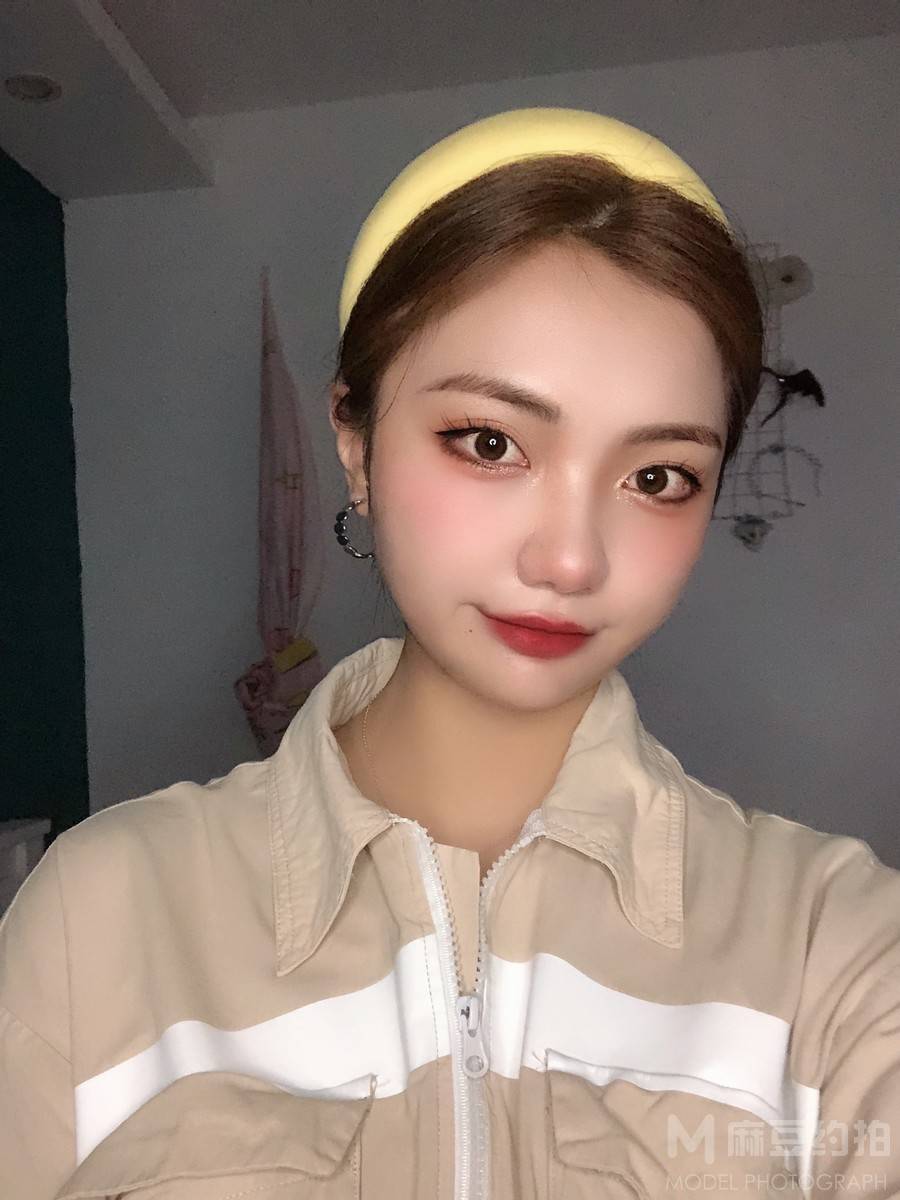 妆容模特