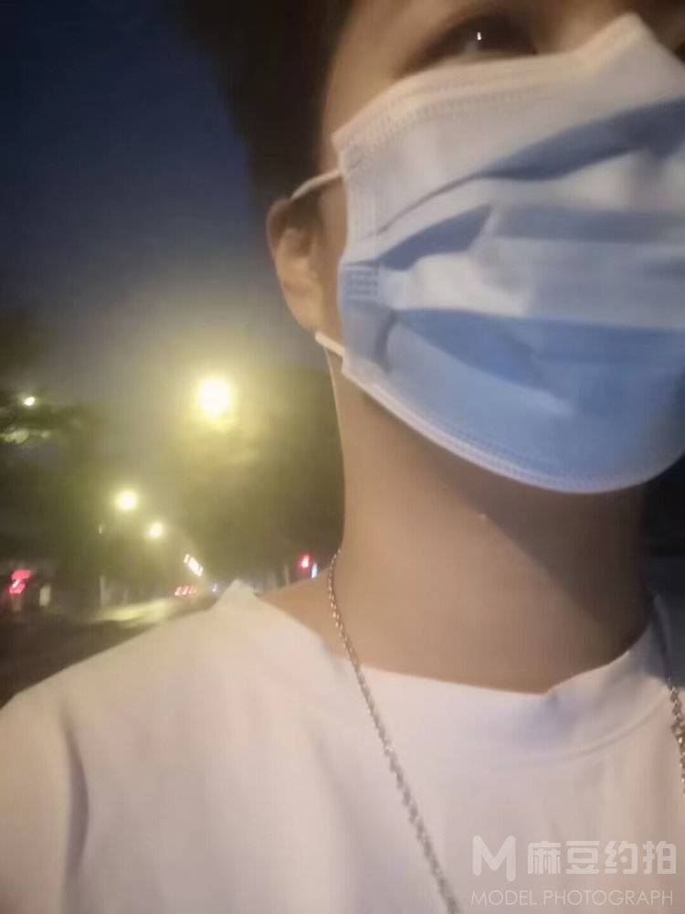 黑白模特