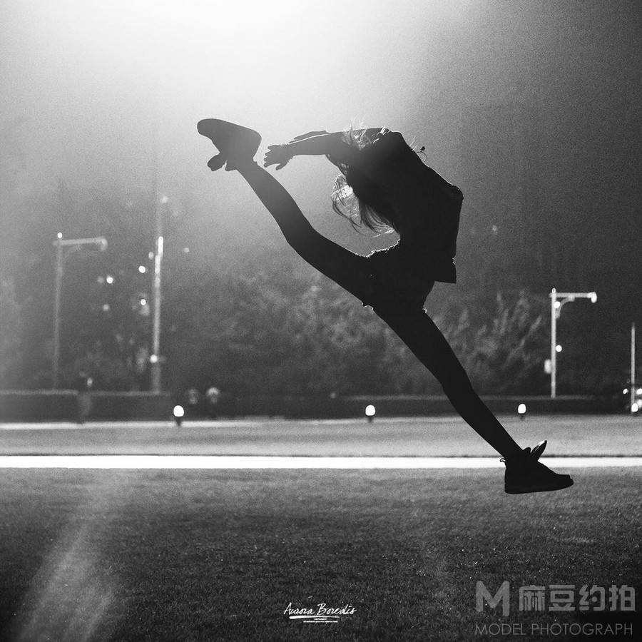 黑白模特