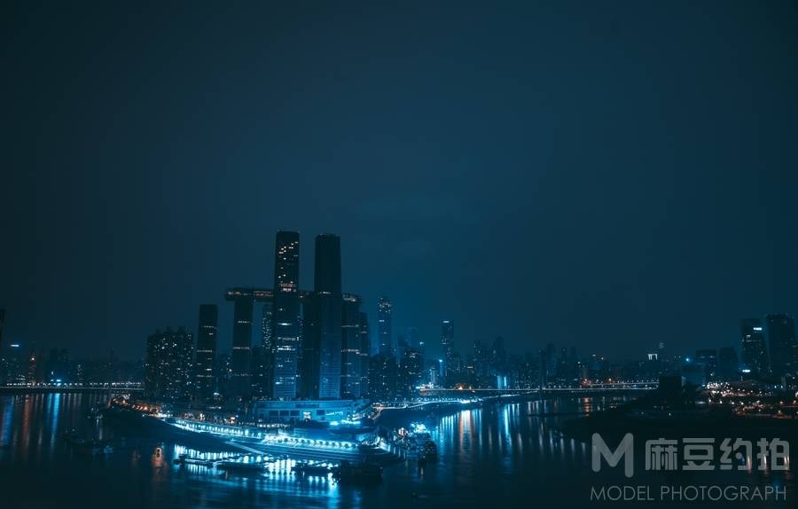 夜景模特