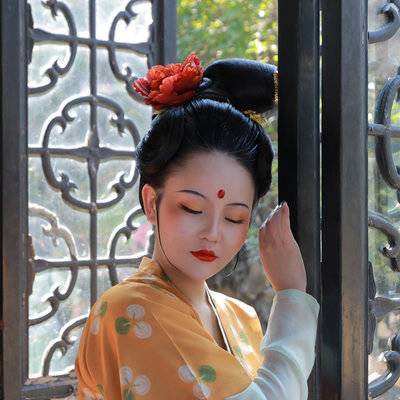 汉服模特