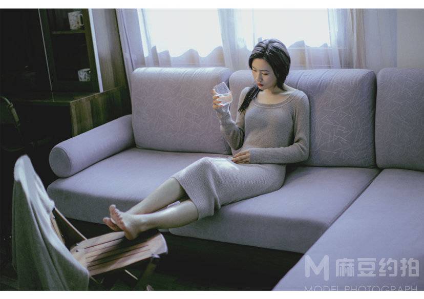 黑白模特