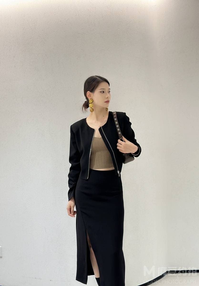黑白模特