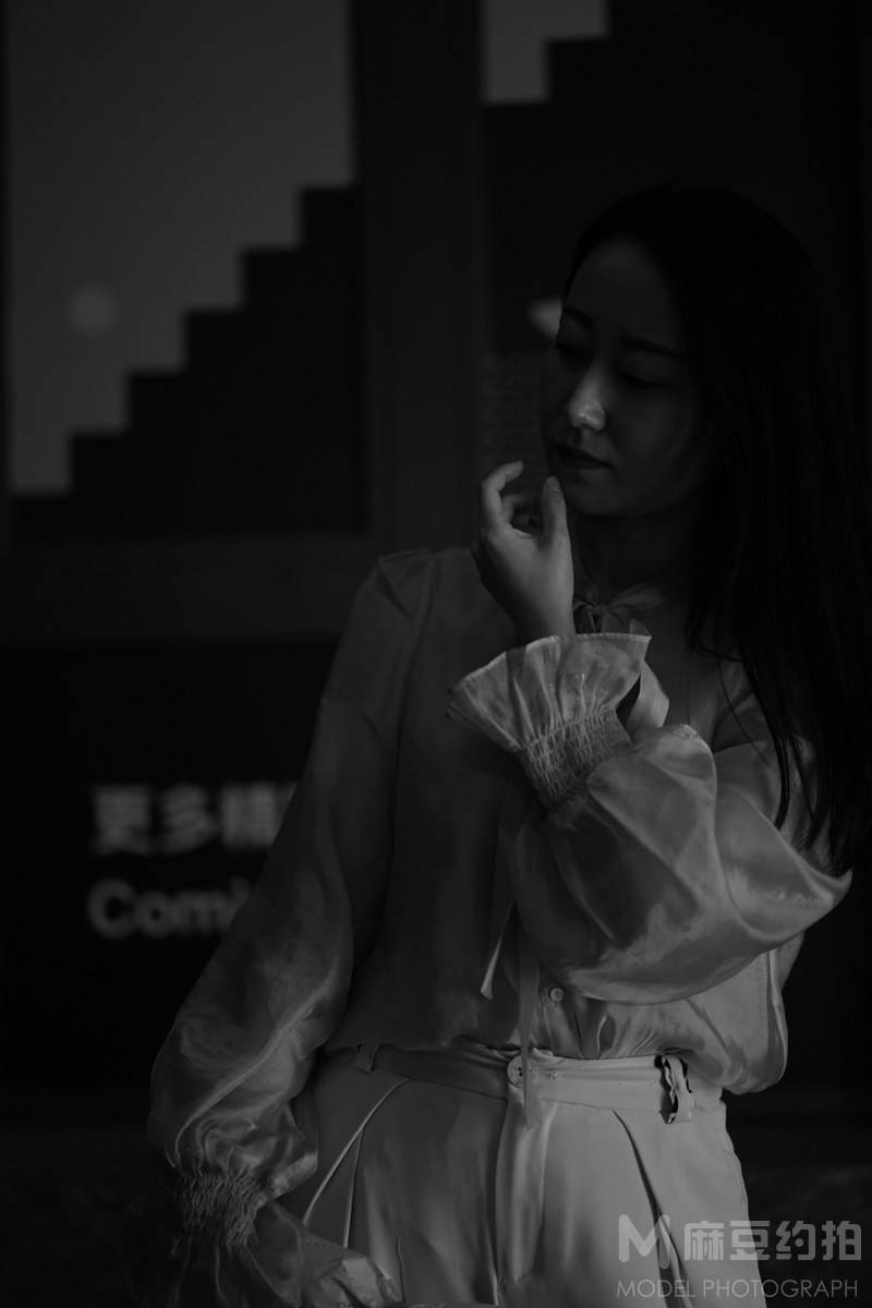情绪模特