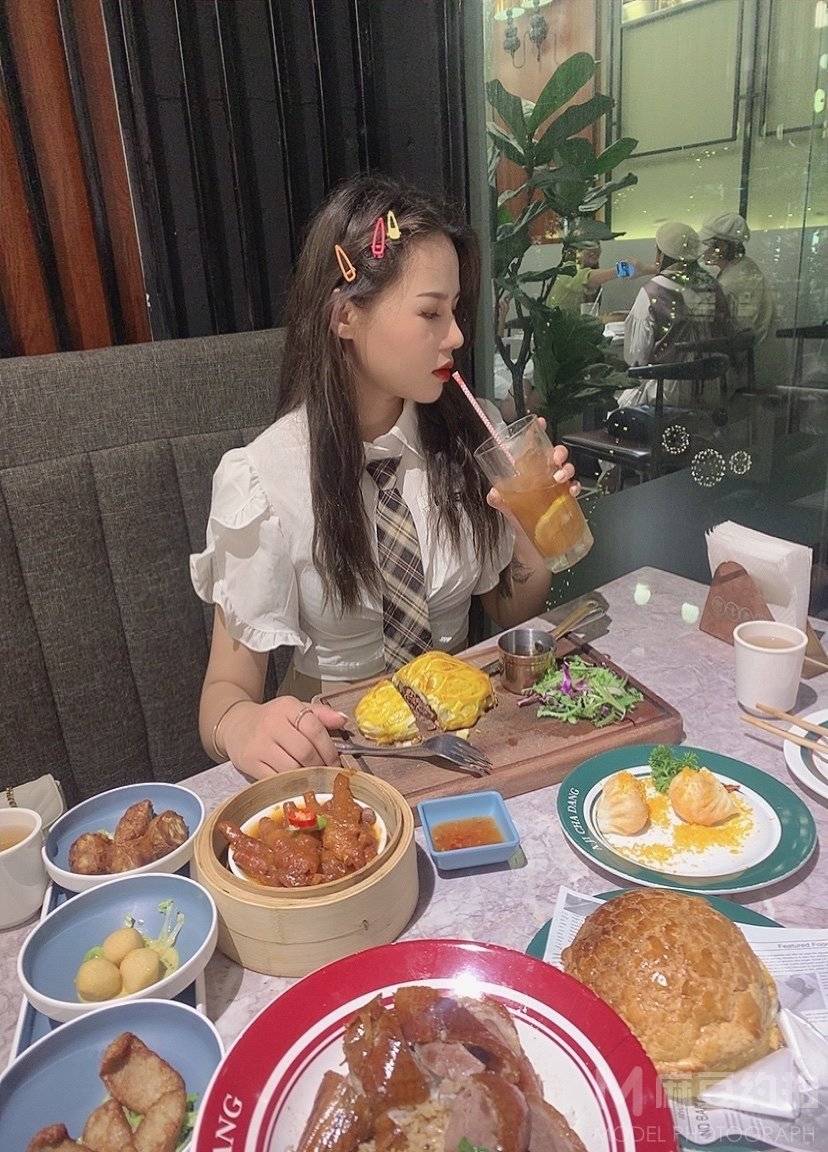 纪实模特