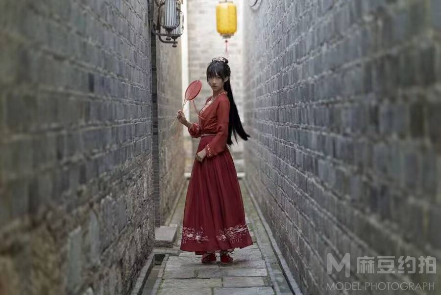 汉服模特