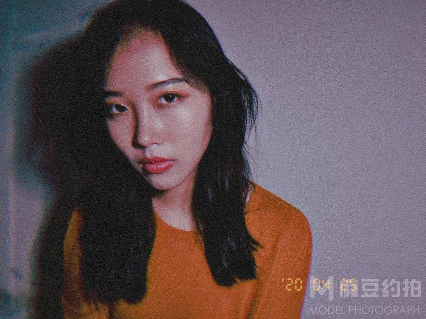 情绪模特