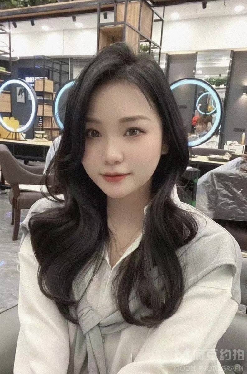 清新模特