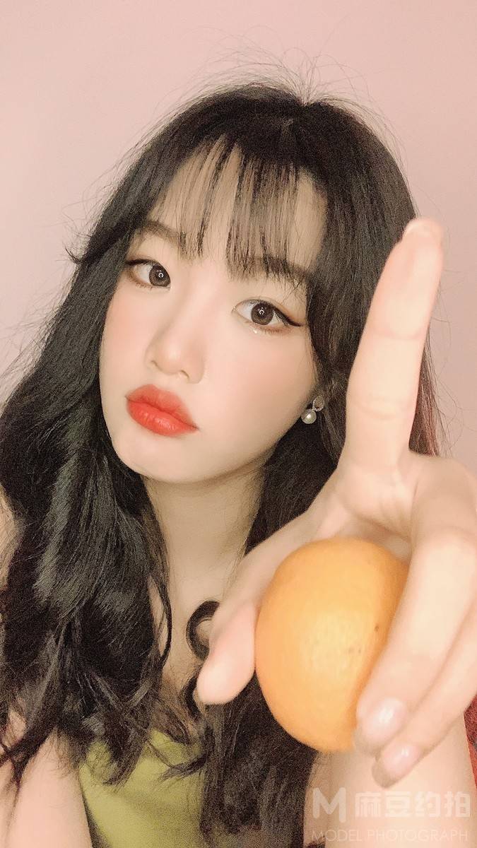 黑白模特