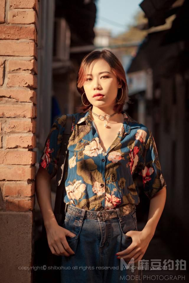 情绪模特