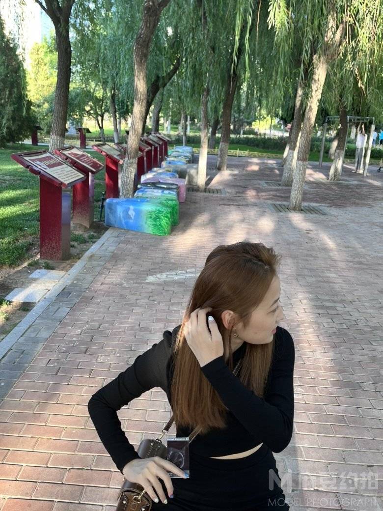 校园模特
