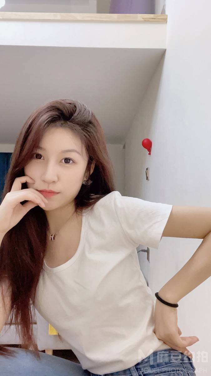 黑白模特