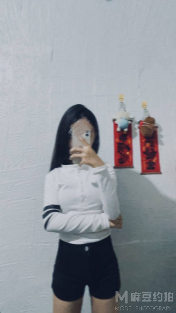 黑白模特