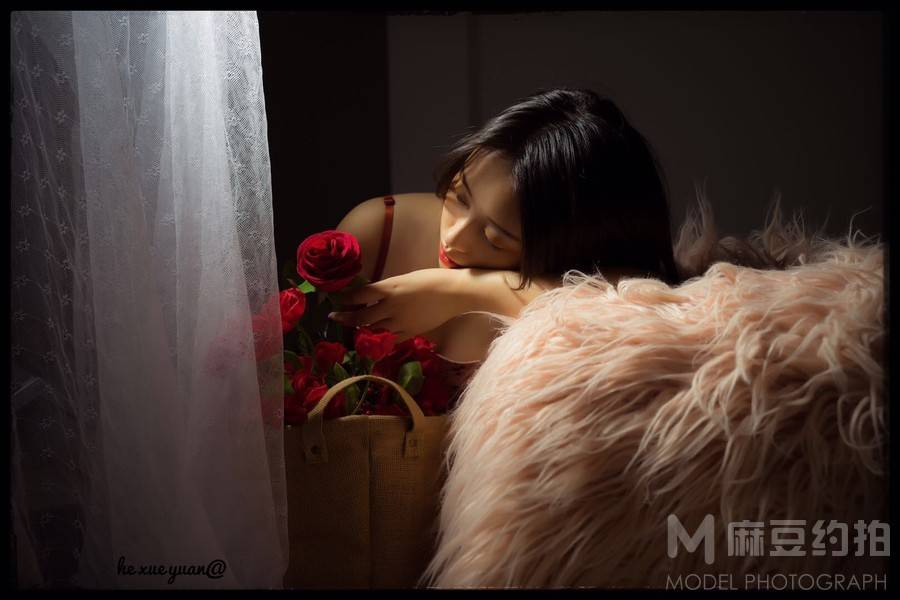 黑白模特