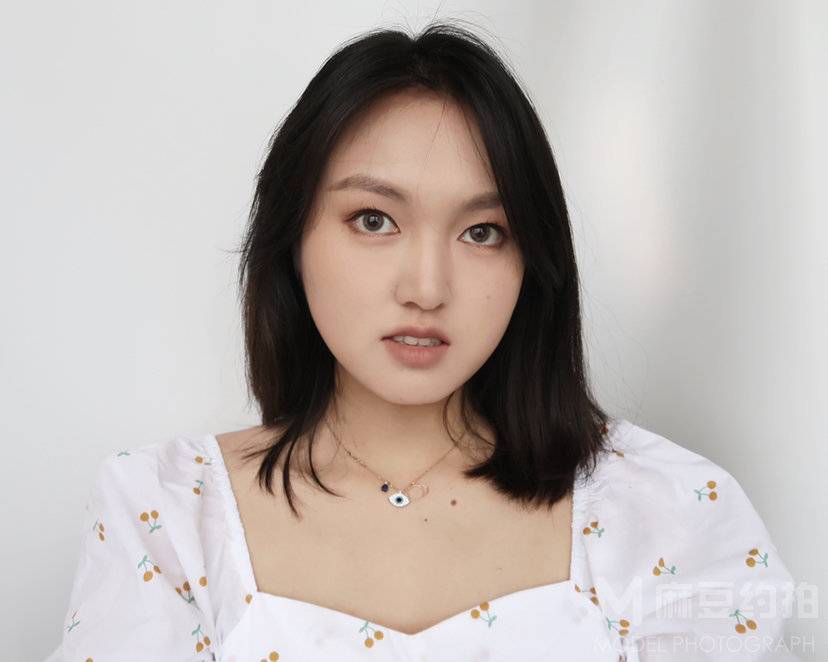 黑白模特