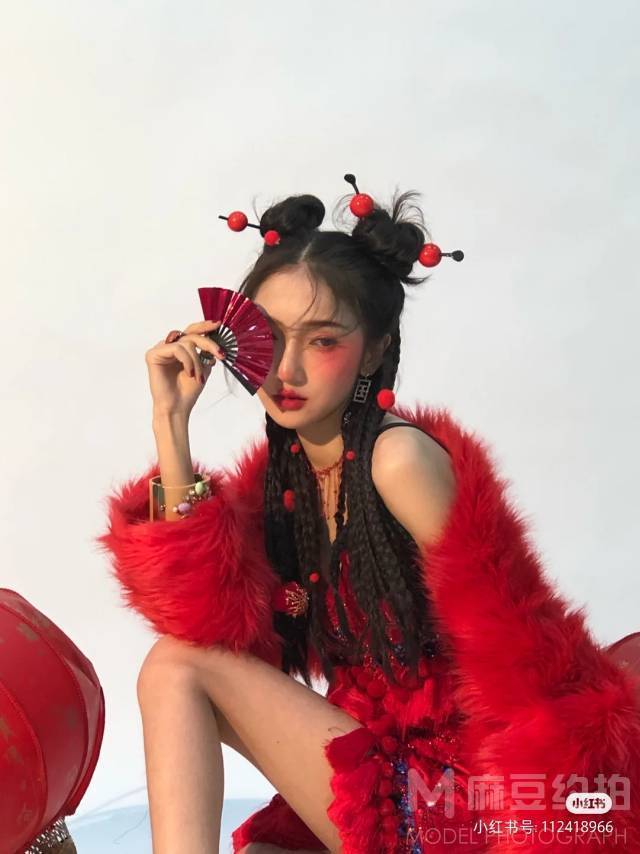 情绪模特