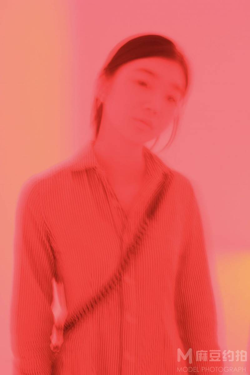 情绪模特