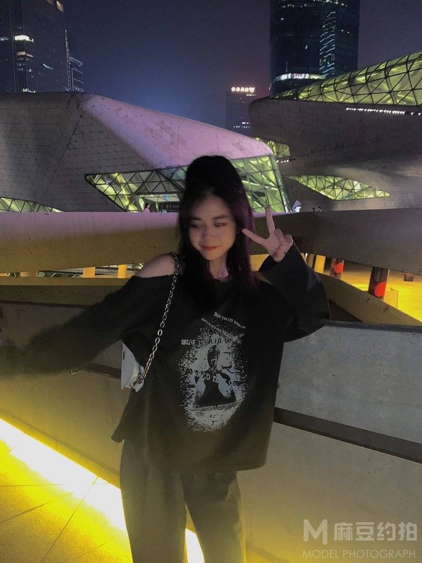 夜景模特