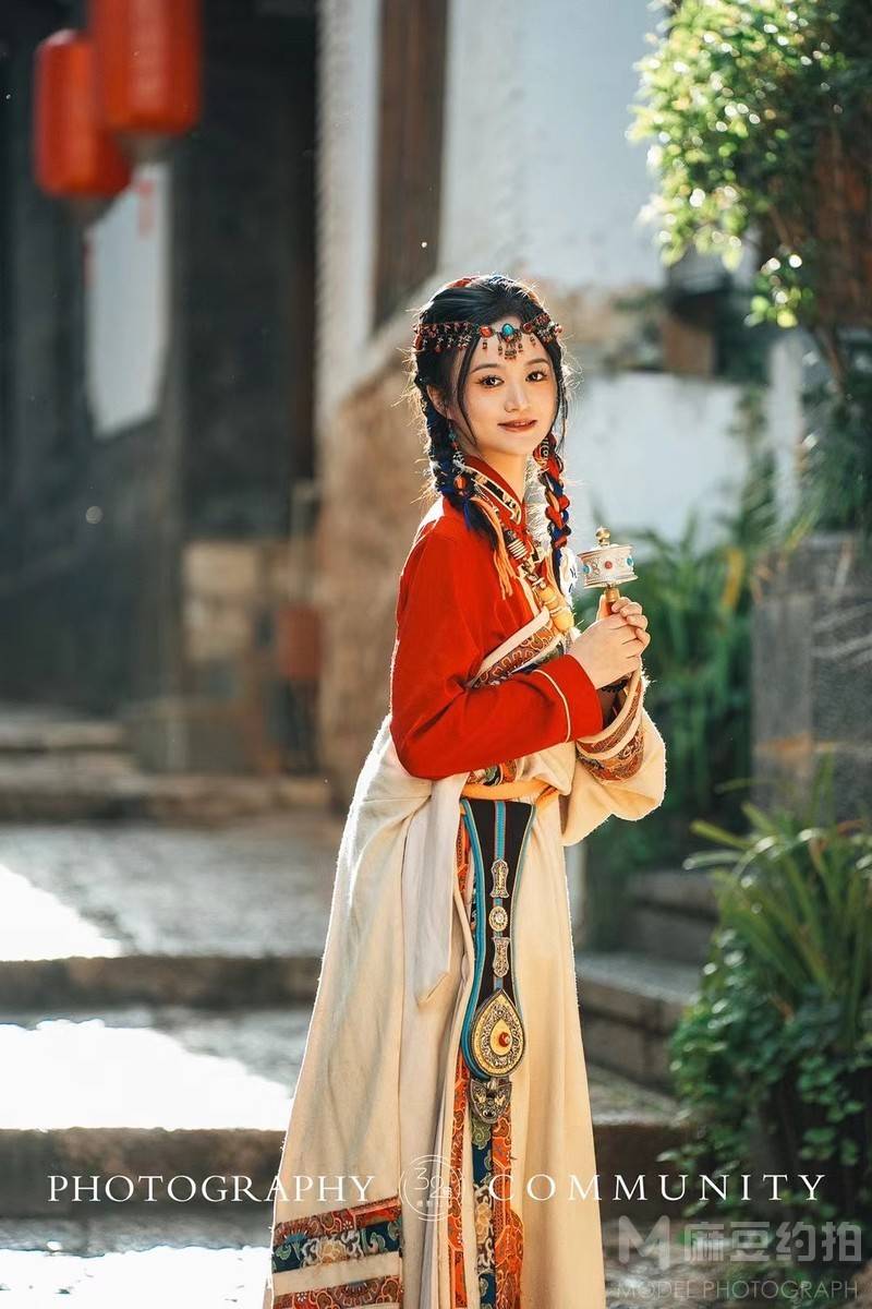 汉服模特