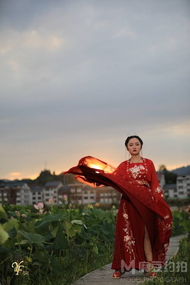 汉服模特