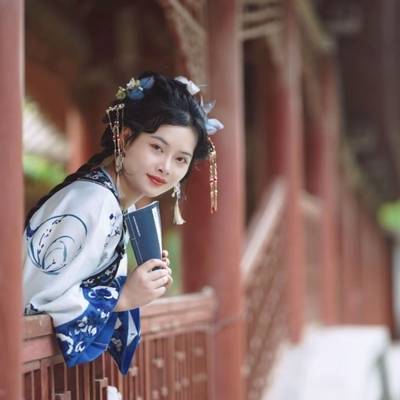 汉服模特