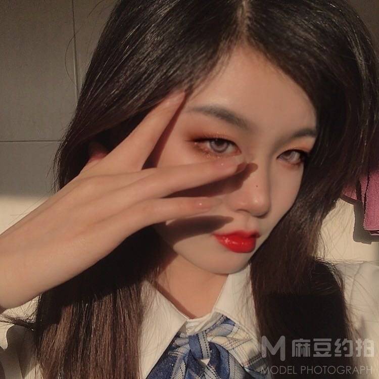 妆容模特