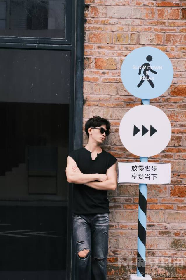 情绪模特