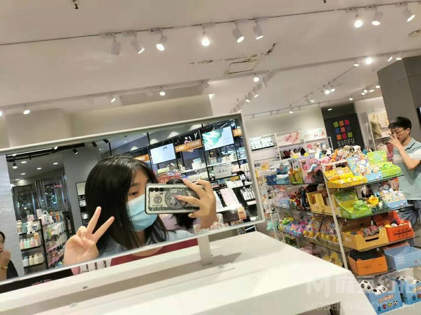 校园模特