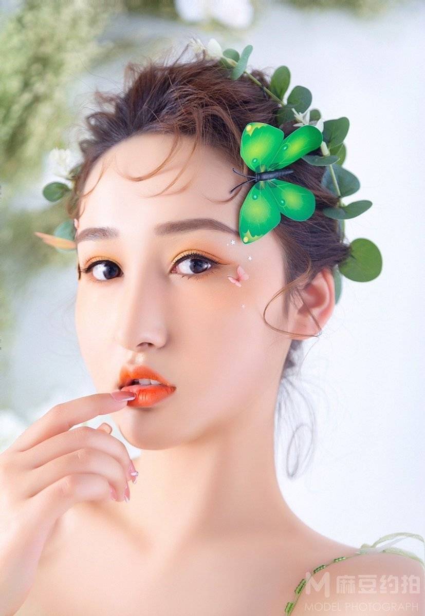 情绪模特
