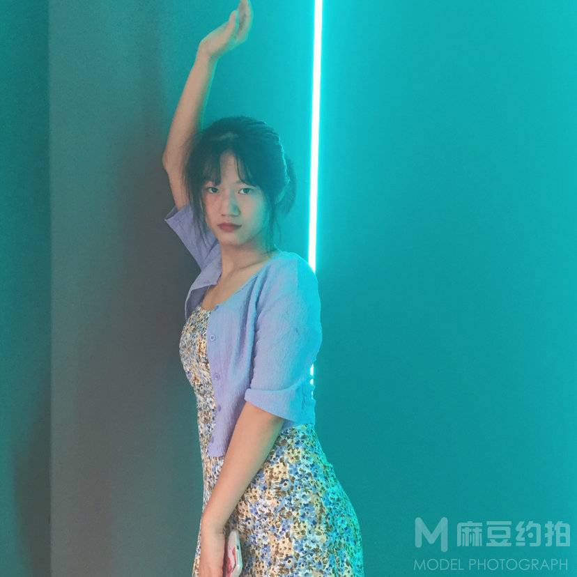 校园模特
