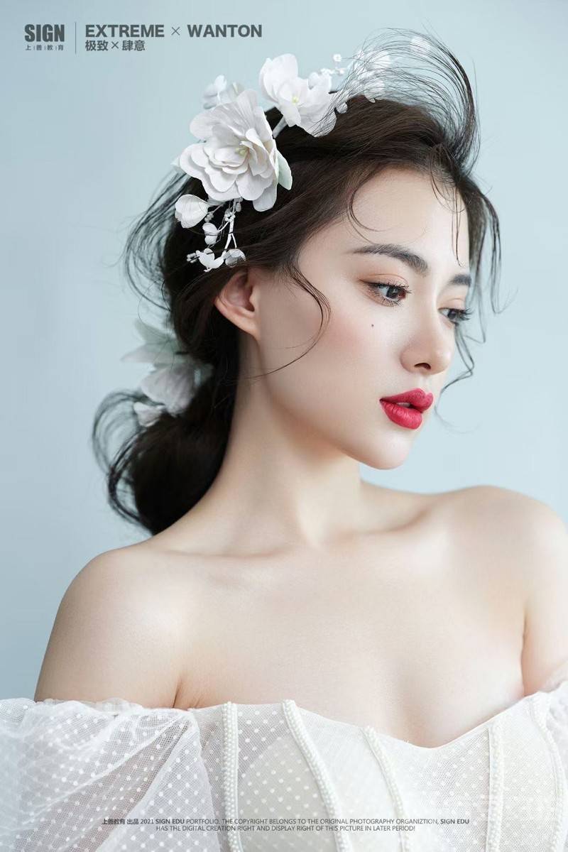妆容模特