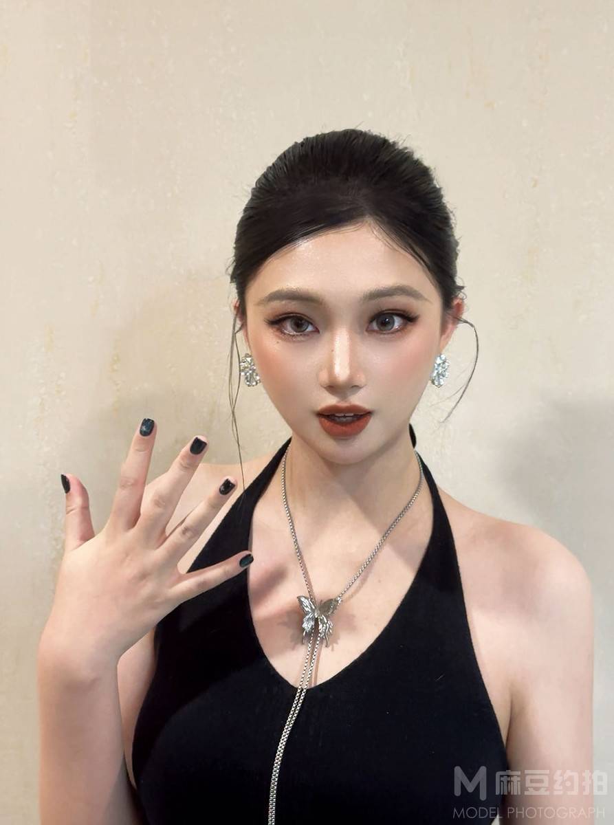 妆容模特