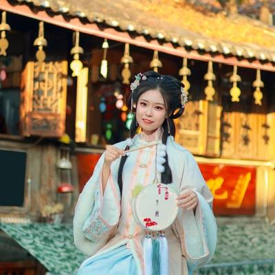 汉服模特