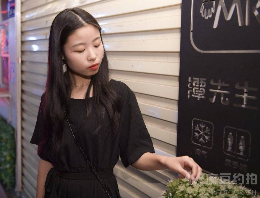 夜景模特