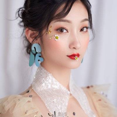妆容模特