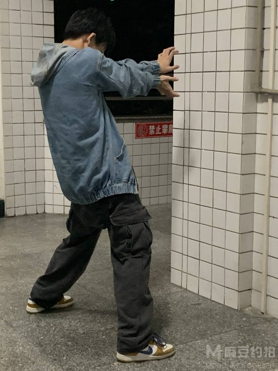 清新模特