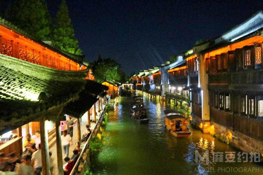 夜景模特