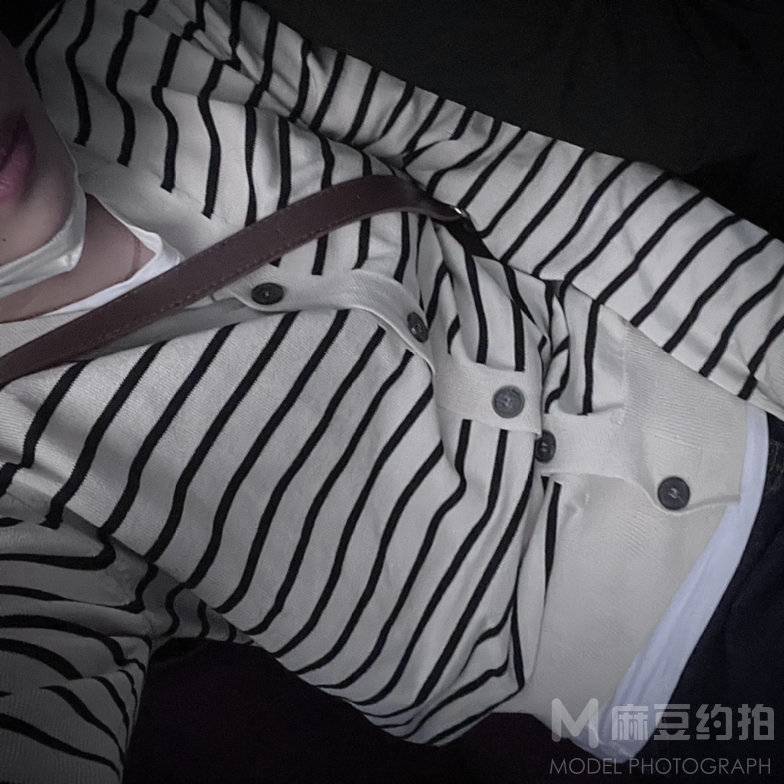 黑白模特