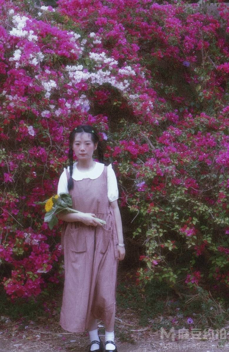 胶片模特