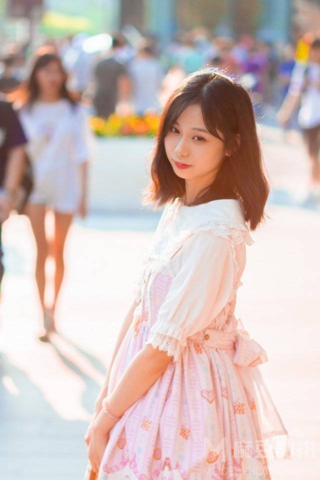 校园模特