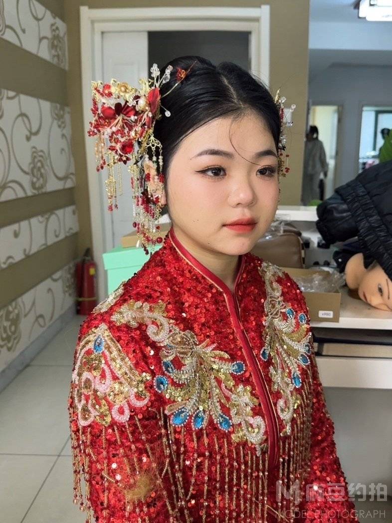 妆容模特