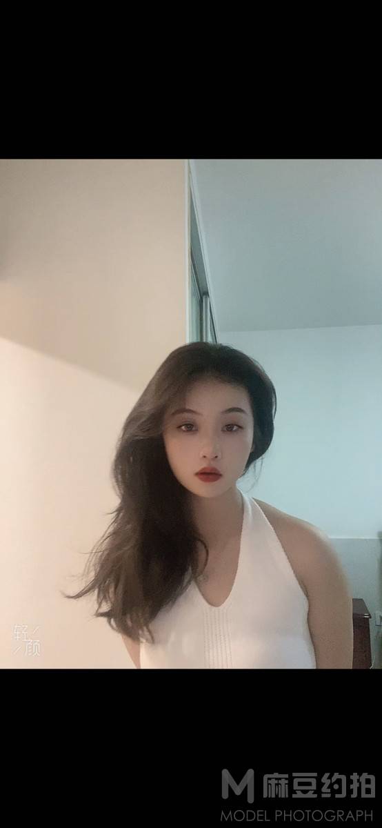 黑白模特